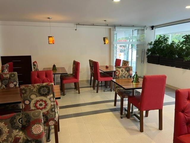 Hotel Juan Maria Tulua Ngoại thất bức ảnh