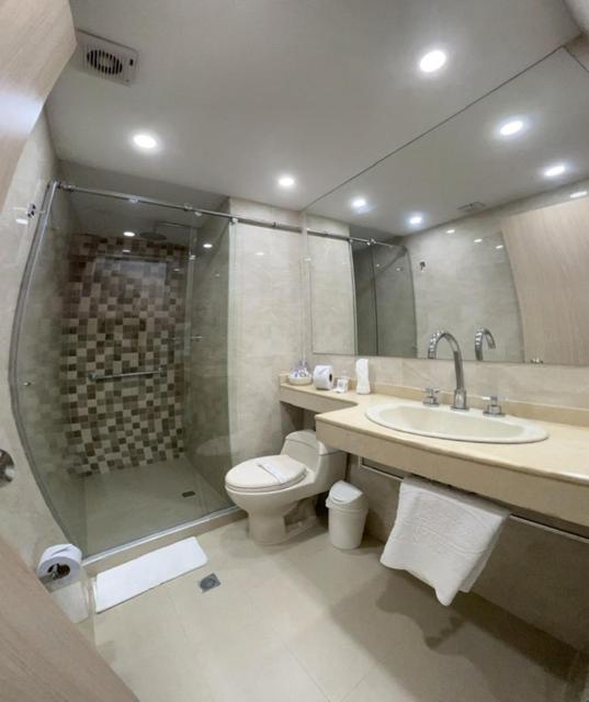 Hotel Juan Maria Tulua Ngoại thất bức ảnh